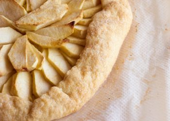 apple frangipane galette